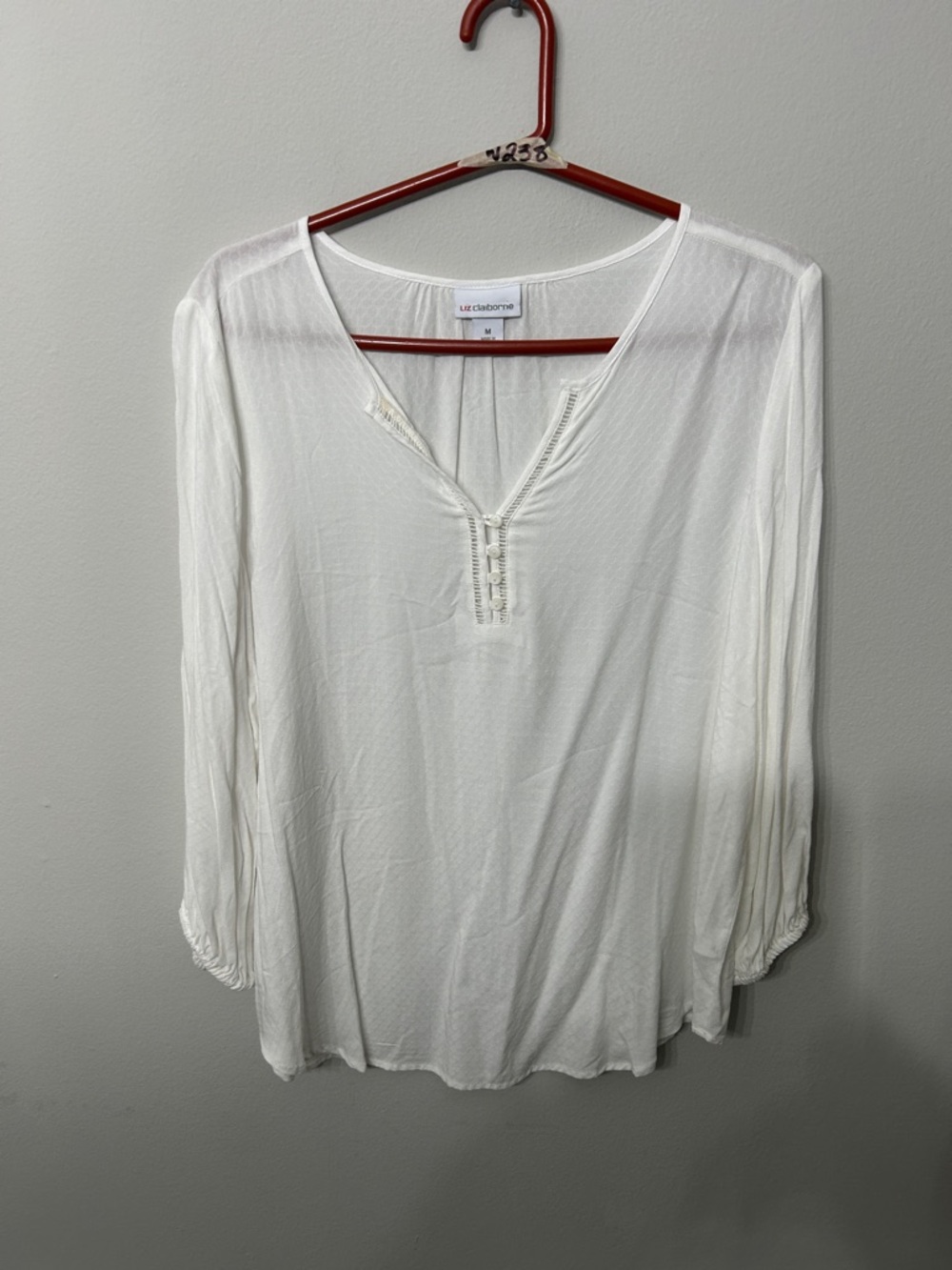 Women’s Liz Claiborne White Long Sleeve Button Detail Blouse Size Medium